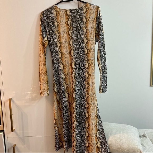 👗Boohoo mixed animal print front knot skater dress 👗 - Picture 6 of 6